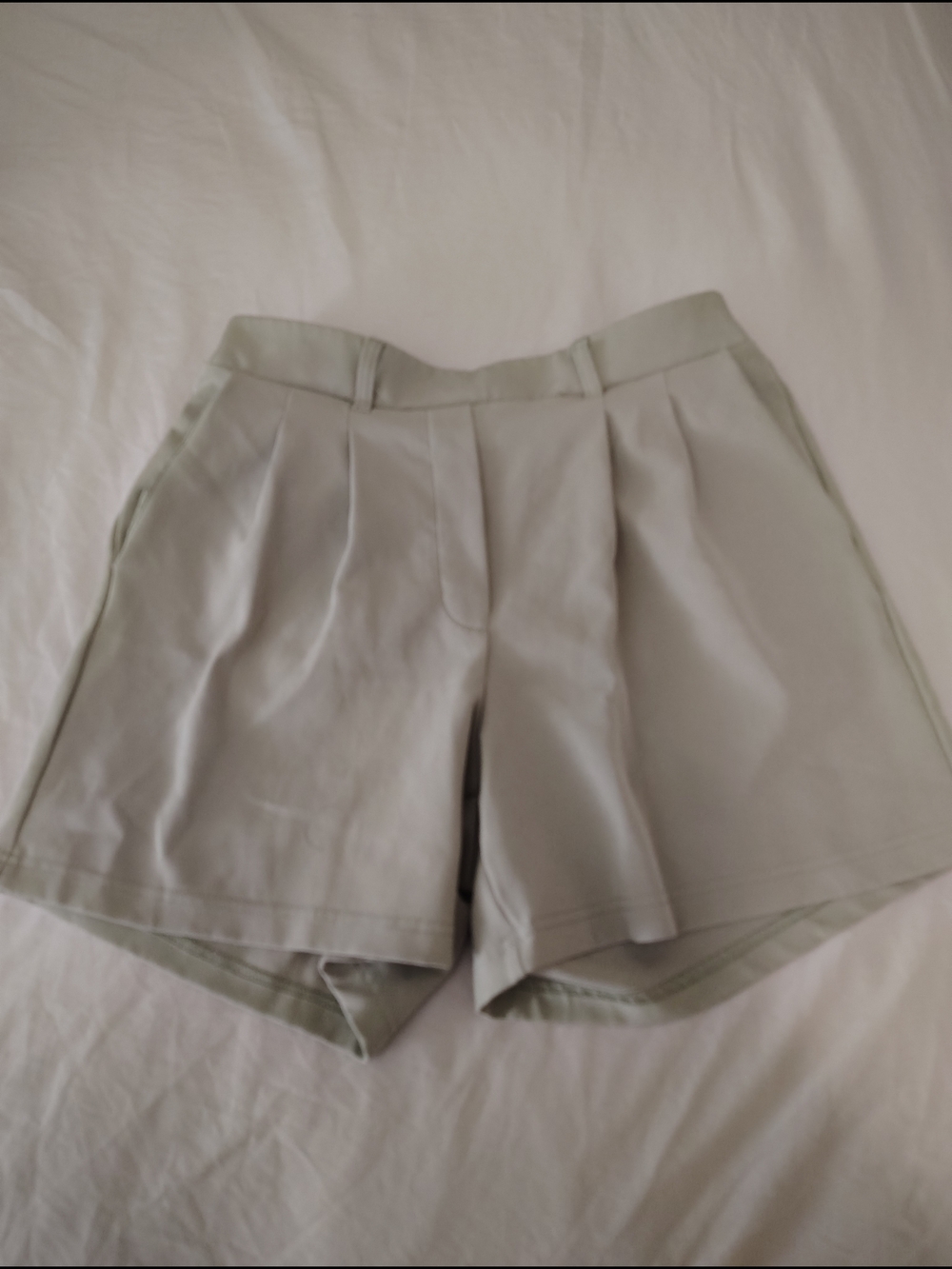 High-Waist Pleated Women’s Shorts in Pale Green